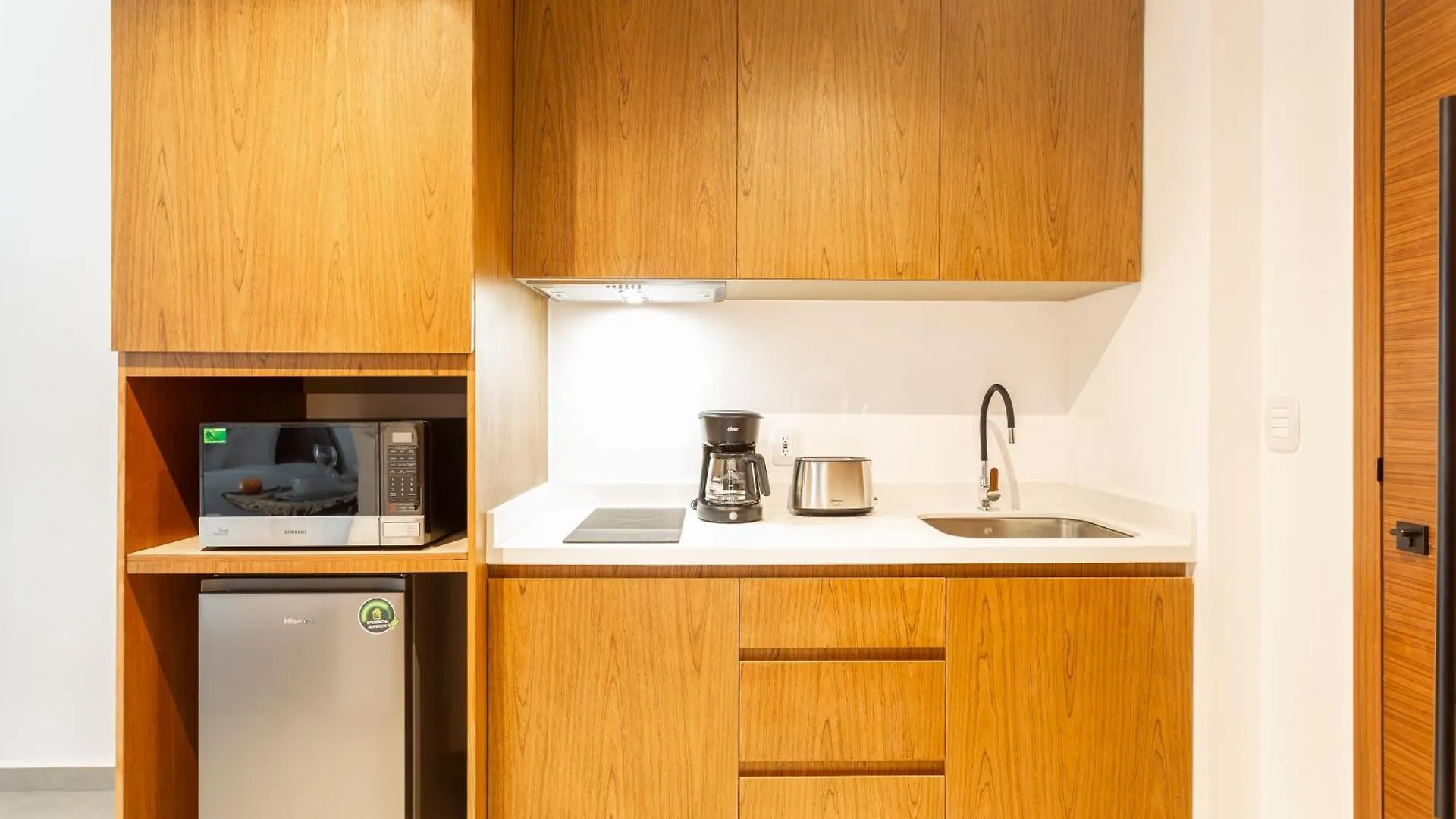 Mistiq Temple II Luxury Apartment تولوم